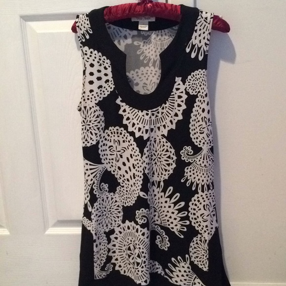 White House Black Market Tops - EUC WHBM SLEEVELESS TOP